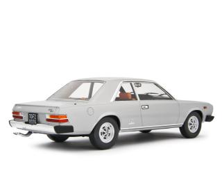 Fiat 130 Coupé 1971 Grigio Chiaro Met. Laudoracing 1:18 Resinemodell (Türen, Motorhaube... nicht zu öffnen!)